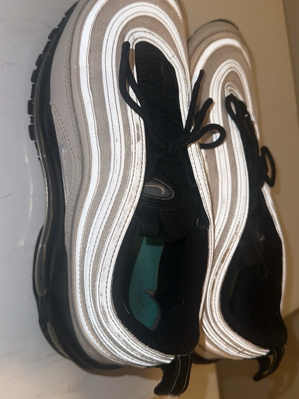 Nike mens Black and Silver Reflective Air Max Sneakers